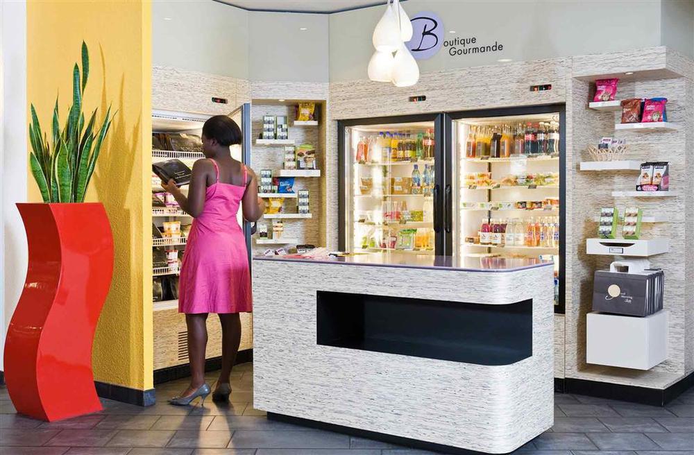 B&B Hotel Rueil-Malmaison Gare Restoran foto