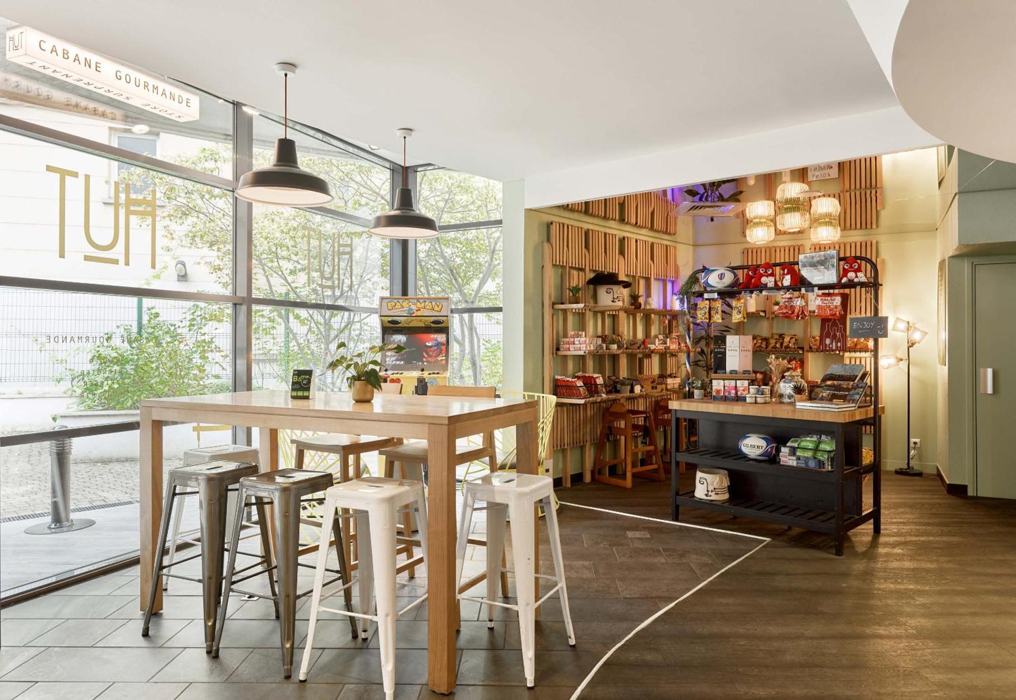 B&B Hotel Rueil-Malmaison Gare Bagian luar foto